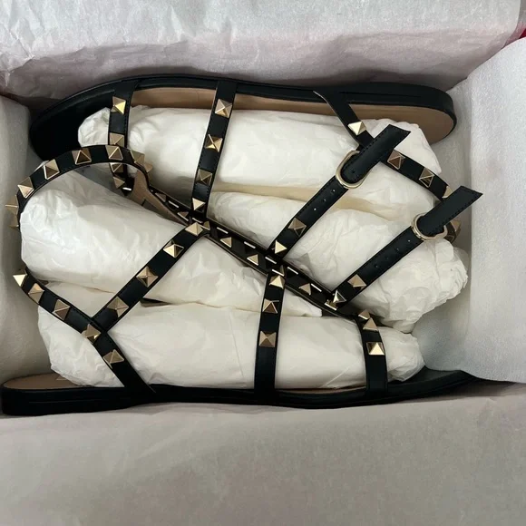 ✨Valentino Rockstud✨ Black Leather Ankle Strap Sandal - Picture 8 of 11